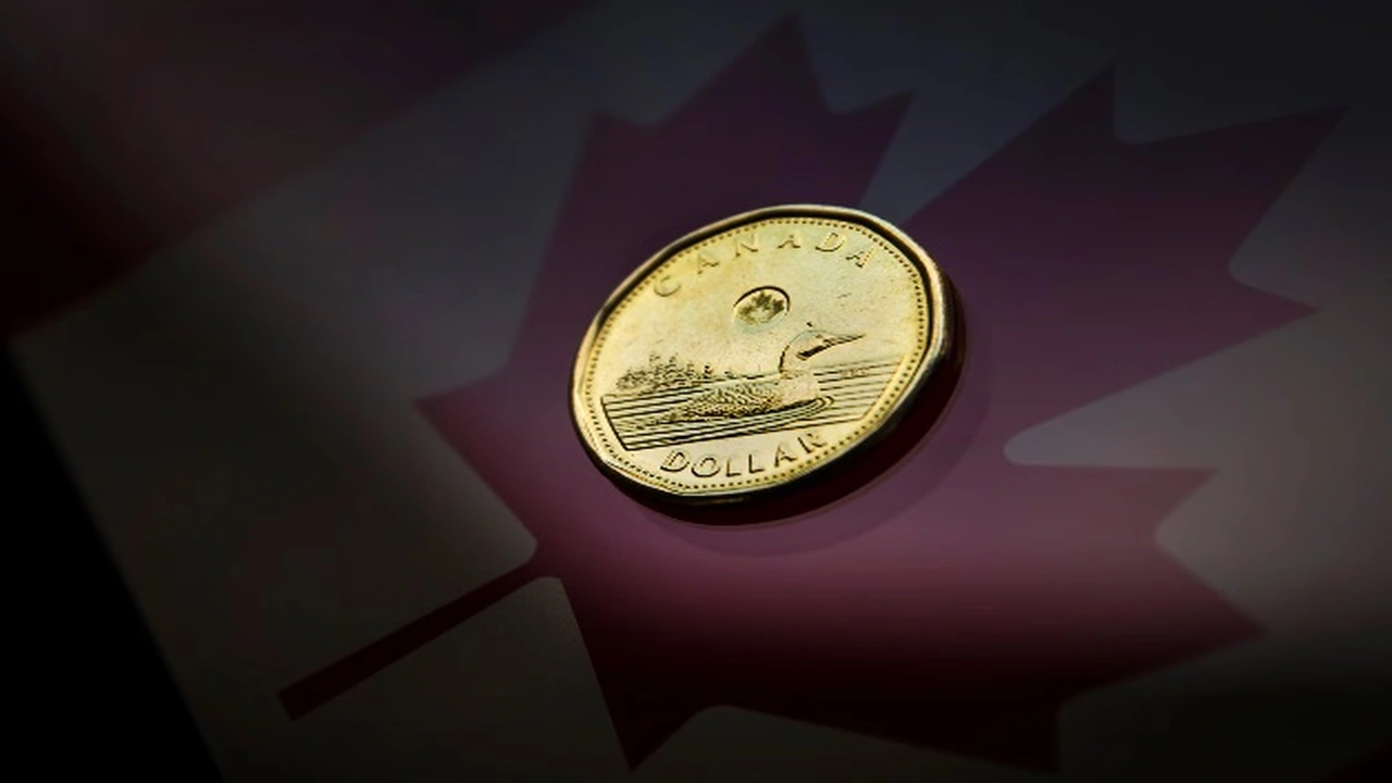 تراجع الدولار الكندي لأدنى مستوى في 6 أيام عقب اتساع العجز التجاري